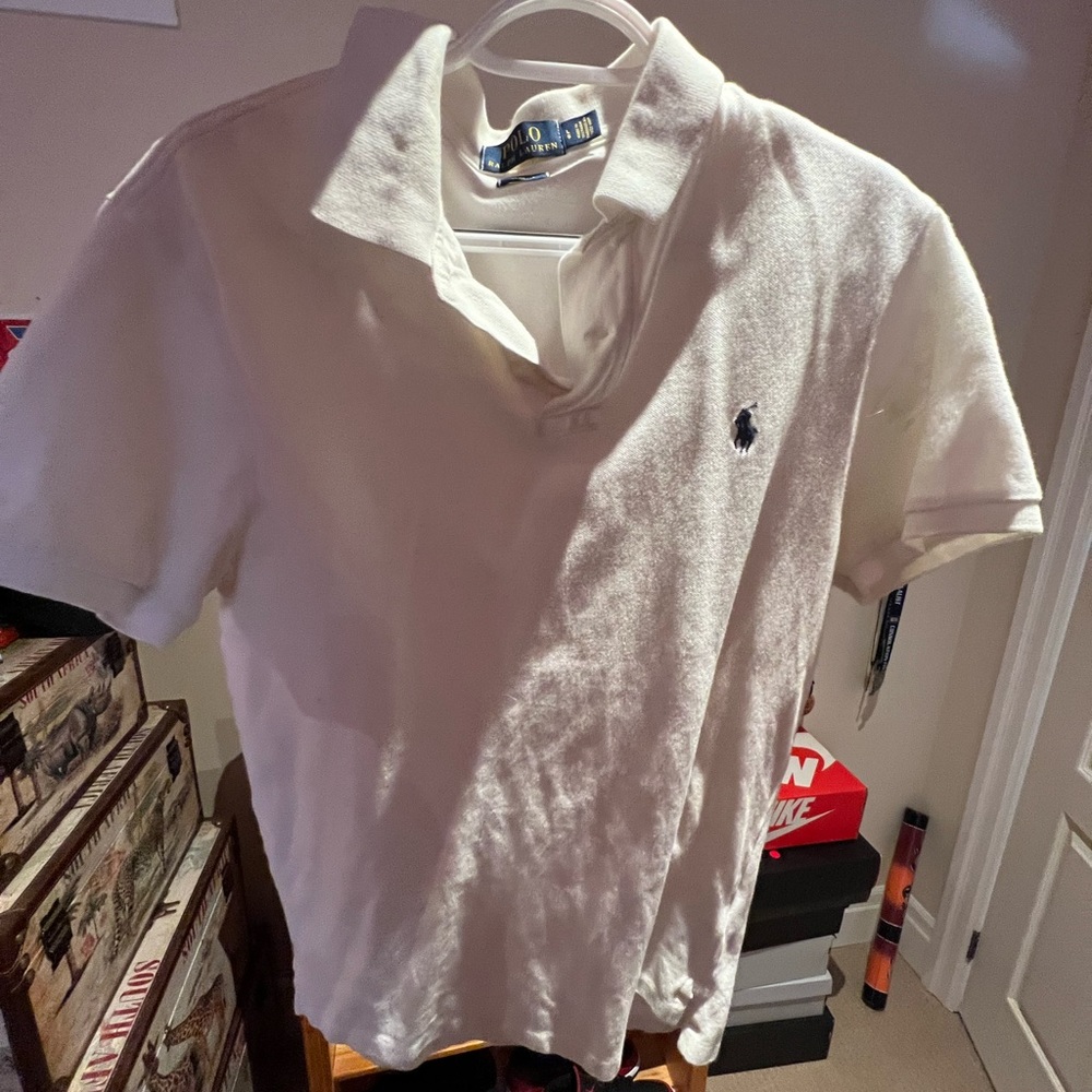 POLO T-SHIRT
